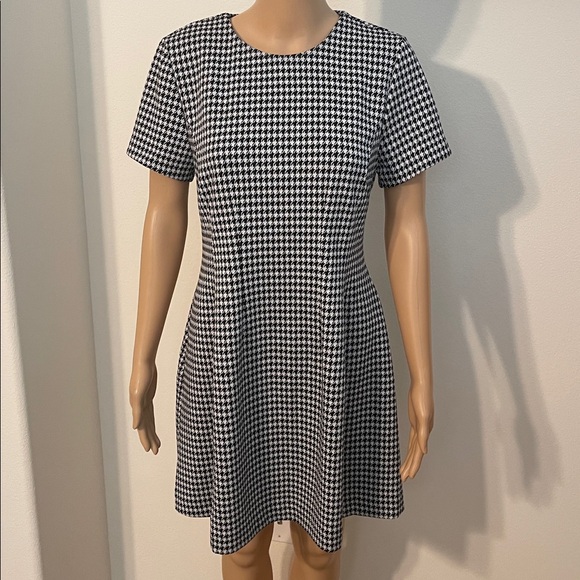 NWT Express Knit Black & White Houndstooth Check Dress - Picture 5 of 15